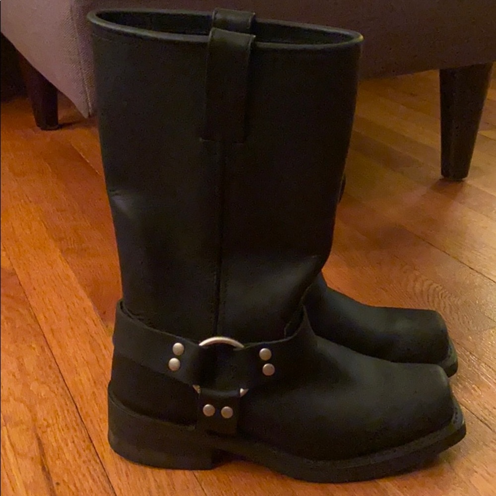 Men’s Masterson Boot Co. black boots.